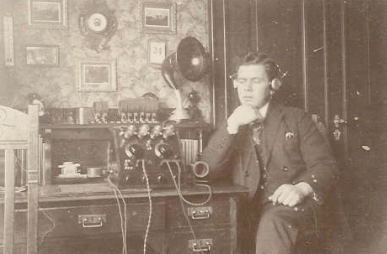 Willy med radio i 1926