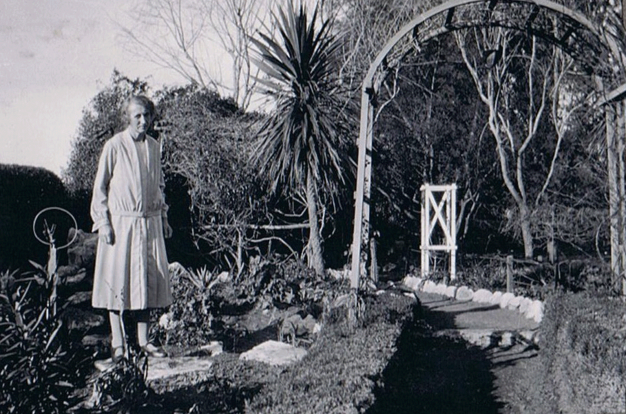 Karen Marie i haven i Argentina i 1930